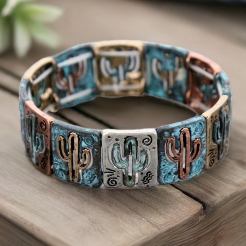 NWT Silver Western cactus stretch bracelet